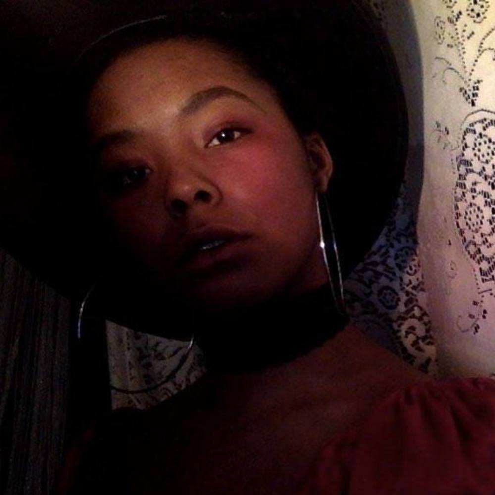 Meet your Posher, Sade